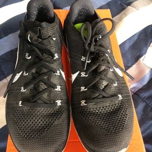 WMNS NIKE METCON DAK FLYKNIT2